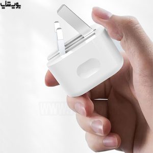 شارژر دیواری 20 وات رسی مدل RCT-P05U دارای متریال مقاومدر برابر ضربه و حرارت است.