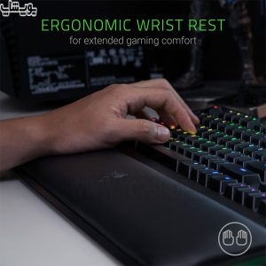 کیبورد سیمی گیمینگ مکانیکال RGB ریزر مدل BlackWidow Chroma V2 دارای استراحتگاه مچ دست می باشد.