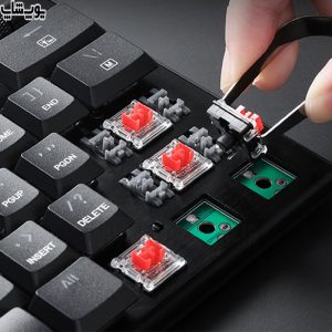 کیبورد گیمینگ بی سیم RGB ردراگون مدل K632 Noctis دارای کلید های به رنگ قرمز می باشد.