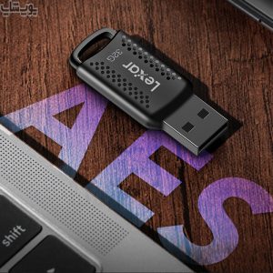 فلش مموری لکسار مدل JUMPDRIVE V400 USB3.0 با ظرفیت 32 گیگابایت دارای رابط USB3.0 می باشد.