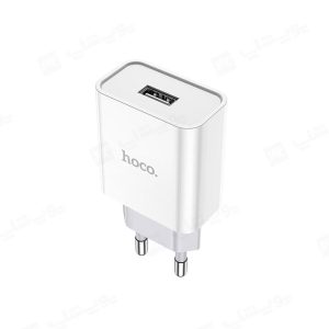 شارژر دیواری هوکو مدل C81A با کابل همراه تایپ C دارای پورت ورودی USB است
