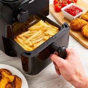 سرخ کن بدون روغن تاور مدل T17084BF دارای مخزن 1.5 لیتری است.