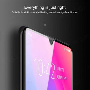 گلس محافظ صفحه نمایش گوشی آیفون 12Pro Max با ابعاد بسیار دقیق است.