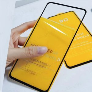 گلس محافظ صفحه نمایش گوشی شیائومی 12Lite دارای چسب با کیفیت است.