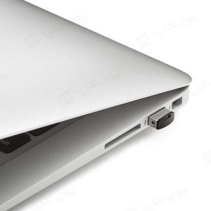 فلش مموری اچ پی مدل v222w USB2.0 با ظرفیت 32 گیگابایت قابل استفاده بر روی انواع کامپیوتر می باشد.