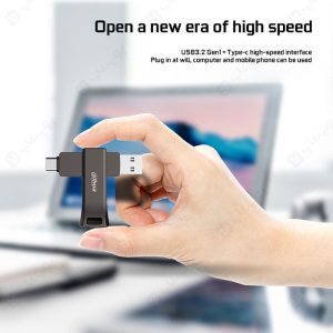 فلش مموری OTG داهوا مدل P629 USB3.2 Gen1 ظرفیت 256 گیگابایت در ابعاد ایده آل می باشد.