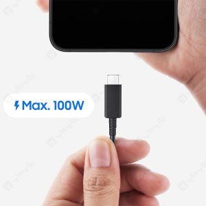 کابل شارژ 100W تایپ C به تایپ C اورجینال سامسونگ به طول 1 متر با توان خروجی حداکثر 100 وات است.