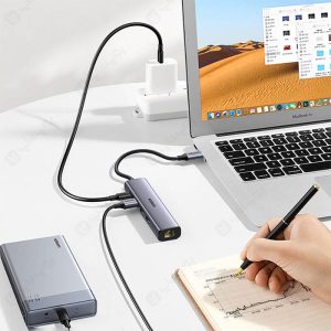 هاب 4 پورت Type C به USB 3.0 با پورت LAN یوگرین CM475 اتصال پایدار به شبکه را فراهم می‌کند