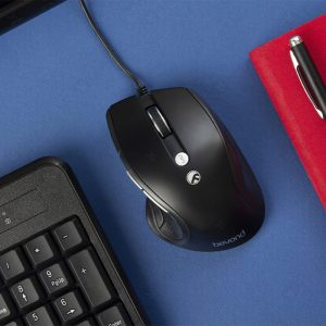 دارای طراحی مناسب برای دست راست است.
