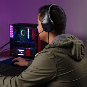 هدست گیمینگ سیمی هایپرایکس مدل Cloud Stinger Core مناسب برای گیمینگ در مدت زمان طولانی است.