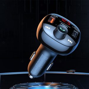 شارژر فندکی فست شارژ ریمکس مدل RCC331 با طراحی ظاهری زیبا است.