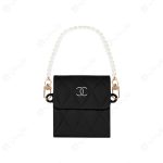 کاور سیلیکونی عروسکی AirPods 1/2 - طرح کیف شنل کد 104 105 کاور سیلیکونی عروسکی AirPods 1/2 - طرح کیف شنل کد 104