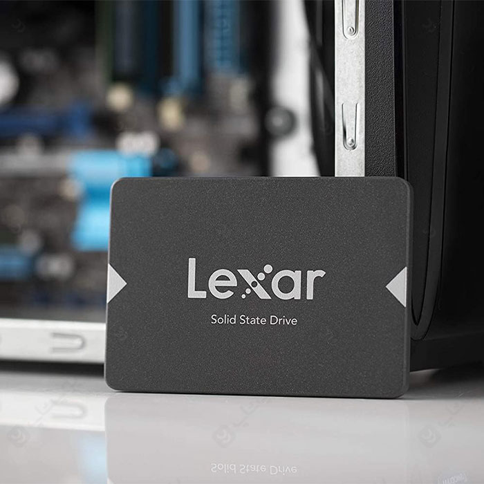 هارد SSD اینترنال 512 گیگابایت لکسار مدل LEXAR NS100 2.5 در ابعاد کوچک می باشد.