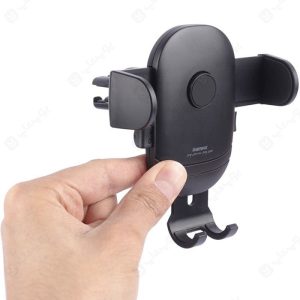 پایه نگهدارنده گوشی موبایل ریمکس مدل RM-C06 در ابعاد کوچک و اشغال فضای کم داخل خودرو است.