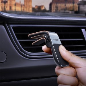 پایه نگهدارنده موبایل یوگرین مدل LP290 دارای گیره ای قوی است.