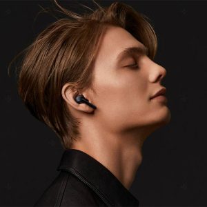 هندزفری بلوتوثی شیائومی xiaomi Buds 3 مدل M2111E1 دارای طراحی ارگونومیک است.