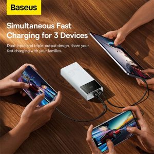 پاوربانک 20000mAh بیسوس مدل Star-Lord PPXJ08000 قابل استفاده برای شارژ 3 دستگاه همزمان است.