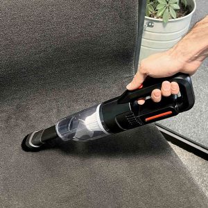 جارو شارژی خودروی مدل HQ-01 دارای برس همراه است.