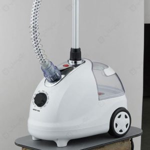 اتو بخار ایستاده 2000W 1.8L گرین لاین مدل Garment Steamer با قدرت 2000 وات و طراحی منحصر به فرد، قادر است لباس‌های شما را به سرعت و با کیفیت بالا از چین و چروک‌ها پاک کند و آن‌ها را به زیبایی خود بازگرداند.