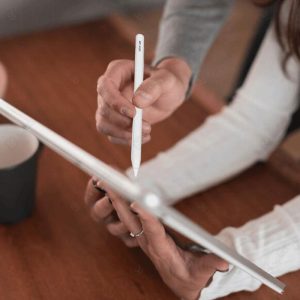 قلم لمسی آیپد گرین لاین مدل GNSMPEN دارای طراحی کاربردی و ساده است.