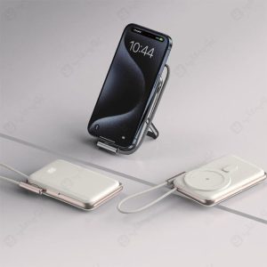 Green Lion GL-PB32 GNMTMAGPB Monte Carlo 10000mAh Magsafe Power Bank دارای کابل همراه است.