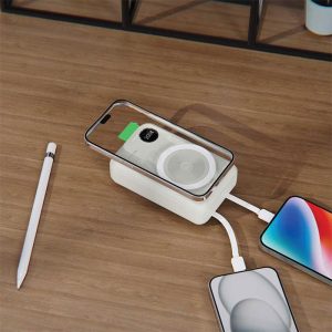 پاوربانک 20000mAh مگ سیف گرین لاین مدل GL-PB34 GNM8GINPB20 قابل استفاده برای 3 دستگاه همزمان می باشد.