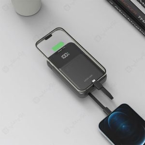 پاوربانک 10000mAh گرین لاین مدل INTEGRATED GL-PB36 دارای کابل همراه می باشد.