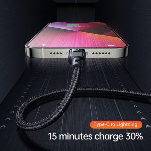 کابل USB و تایپ C به تایپ C، لایتنینگ و میکرو USB مک دودو مدل CA-880 به طول 1.2 متر با سرعت شارژ بالا می باشد.