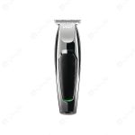 ماشین اصلاح شارژی وی جی ار مدل V-030 در رنگ بندی مشکی است.