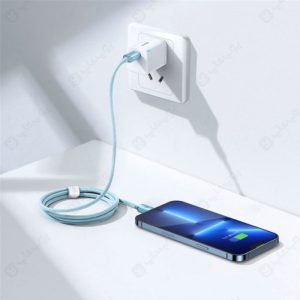 کابل شارژ USB به لایتنینگ بیسوس مدل Crystal Shine CAJY00110 دارای قابلیت شارژ سریع است.