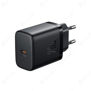 شارژر دیواری 25 وات جویروم مدل JR-TCF11EU در رنگ بندی مشکی است.