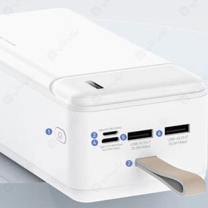 پاوربانک 50000میلی آمپر ساعت RECCI مدل RPB-P41 دارای دکمه روشن/خاموش است.