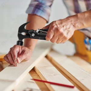 چکش 12 کاره کمپینگ مدل Multi-tool Hammer دارای چکش با وزن مناسب می باشد.