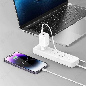 شارژر دیواری 33 وات رسی مدل RC60E با قابلیت شارژ سریع می باشد.