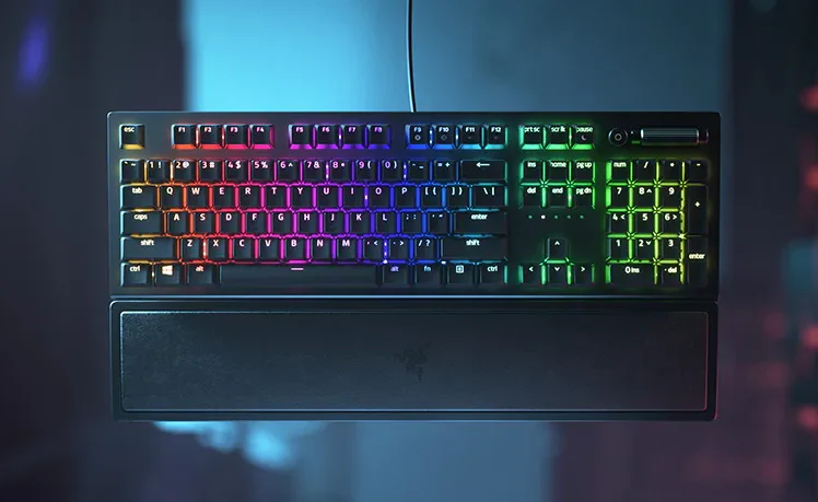 کیبورد گیمینگ مکانیکال ریزر مدل BLACKWIDOW V3