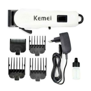 ماشین اصلاح شارژی کیمی مدل KM-809A با تیغه قابل تنظیم دارای آداپتور می باشد.