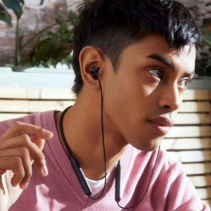 هندزفری گردنی بلوتوثی وان پلاس مدل Bullets Wireless Z2 دارای طراحی ارگونویمک می باشد.