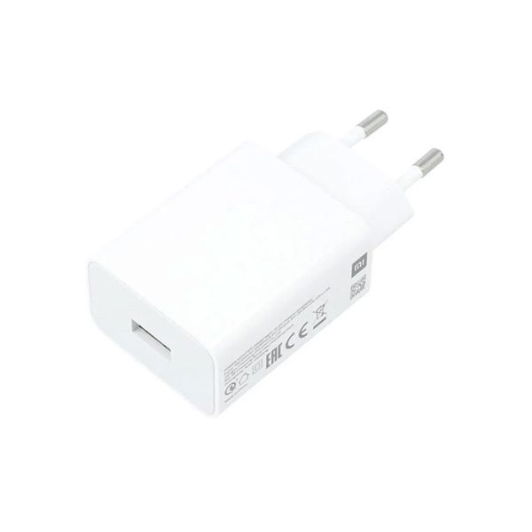 شارژر دیواری 22.5 وات 2 پین اورجینال شیائومی با کابل تایپ C با پورت تایپ C می باشد.
