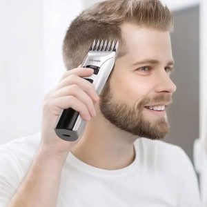 ماشین اصلاح شارژی پرودو مدل CORDLESS PD-LSRDHC مناسب برای اصلاح سر و صورت است.