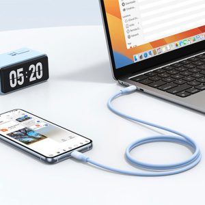 کابل شارژ 60W تایپ C به تایپ C یوگرین مدل US563 15283 به طول 1 متر با انعطاف پذیری بالا است.