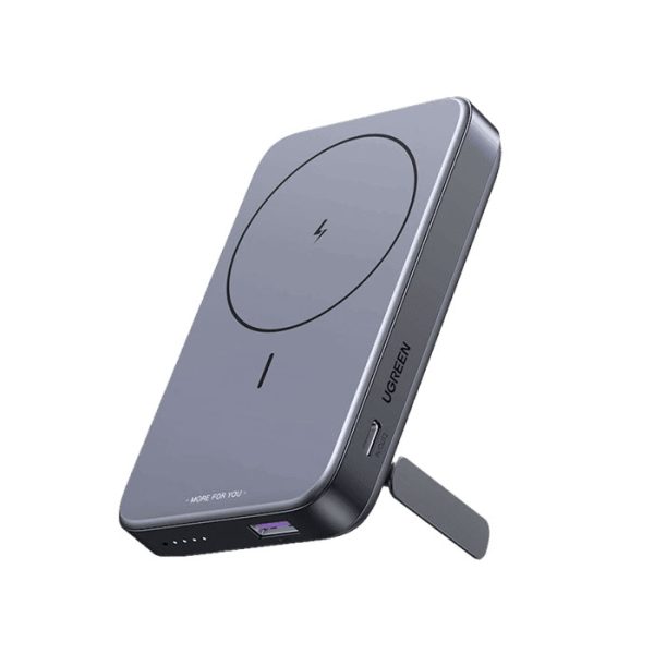 پاوربانک مگنتی 10000mAh یوگرین مدل PB206 15086 در رنگ بندی خاکستری است.