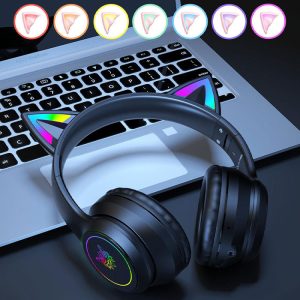 هدست بلوتوثی گیمینگ اونیکوما مدل B90 با نورپردازی RGB می باشد.