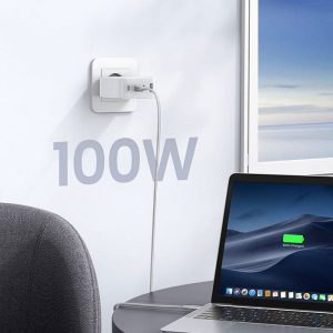 شارژر دیواری 100 وات GaN یوگرین مدل CD226 15337 Nexode با توان خروجی 10 وات می باشد.