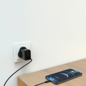 شارژر دیواری 45 وات 3 پین پاوا مدل Stout Gan به همراه کابل تایپ c به لایتنینگ