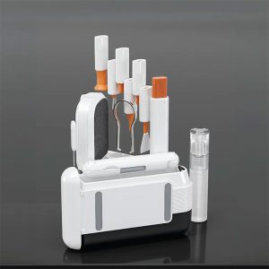 کیت تمیزکننده 22 کاره گرین لاین مدلGN22N1CLKIT دارای اسلات کارت حافظه و قلاب پورت شارژ برای دسترسی سریع به وسایل ضروری.